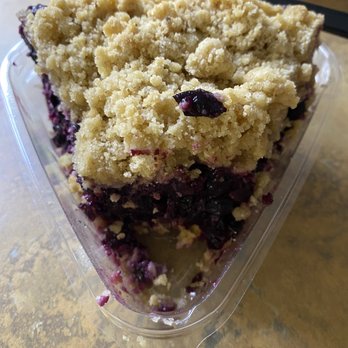 Riley's Chicorkfish - Blueberry crumb pie - Barbeque Near Me - Winchester, Virginia