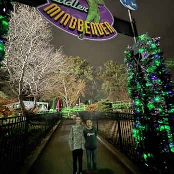 Six Flags Over Georgia - First time on the Riddler! - Amusement Parks Near Me - Austell, Georgia