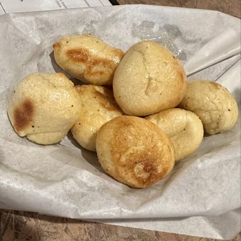 Joey's Italian Grill - Garlic knots - Italian Near Me - Chardon, Ohio Joey's Italian Grill - Garlic knots - Italian Near Me - Chardon, Ohio