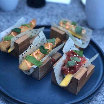 Earls Kitchen + Bar - 2 of Crispy Prawn Sushi Taco, 1 of Spicy Tuna Sushi Taco, 1 of Crispy Tofu Sushi Taco - Canadian (New) Near Me - Richmond, British Columbia