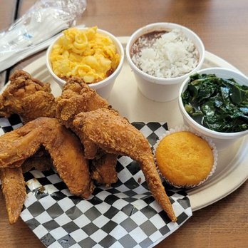 Alma's Place - a plate of fried chicken, macaroni, and cheese - Desserts Near Me - Compton, California Alma's Place - a plate of fried chicken, macaroni, and cheese - Desserts Near Me - Compton, California