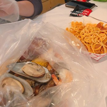 Holly Crab - 1. Green Mussel and Shrimp Combo Cheesy Noodles - Seafood Near Me - Boston, Massachusetts