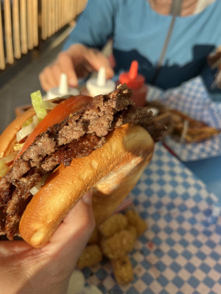 SCOOPS & MORE Updated August 2024 68 Photos & 35 Reviews 6415