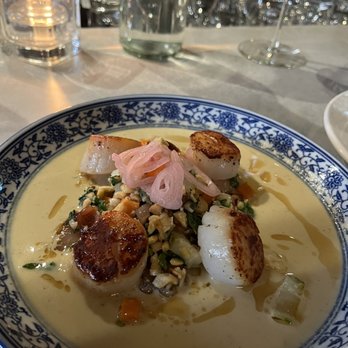 Wind Cries Mary - Scallops in coconut curry - Wine Bars Near Me - Victoria, British Columbia Wind Cries Mary - Scallops in coconut curry - Wine Bars Near Me - Victoria, British Columbia