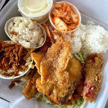 Grace's Inn - Seafood plate - Fast Food Near Me - Honolulu, Hawaii