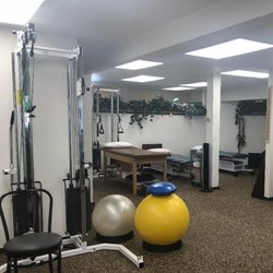 Kingsburg Physical Therapy - Our therapy gym