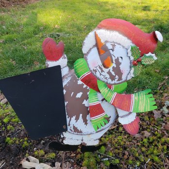 Lee Farms - Notice there paint on the ground - Christmas Trees Near Me - Tualatin, Oregon Lee Farms - Notice there paint on the ground - Christmas Trees Near Me - Tualatin, Oregon