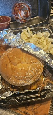 Leo's BBQ by null