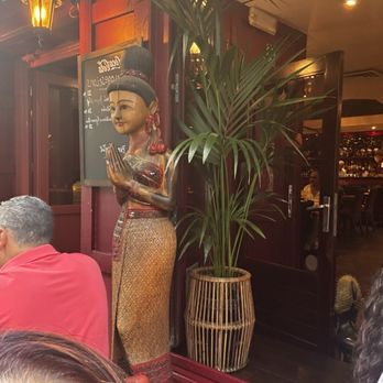 Davi - Outside - Thai Near Me - Brussels, BRU Davi - Outside - Thai Near Me - Brussels, BRU