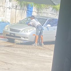 Hamer Auto Salon - Hand cleaning by Hector