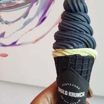 iHalo Krunch - Charcoal and matcha - Ice Cream & Frozen Yogurt Near Me - Toronto, Ontario iHalo Krunch - Charcoal and matcha - Ice Cream & Frozen Yogurt Near Me - Toronto, Ontario