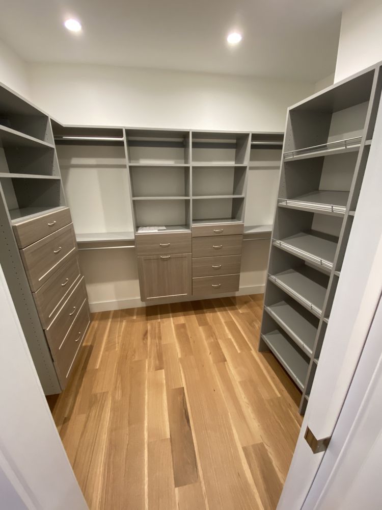 Slide of Lisi Contracting