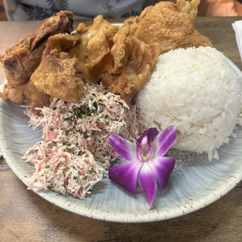 Guieb Cafe - Fried Chicken - New American Near Me - Aiea, Hawaii