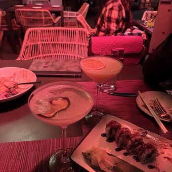 Rise Rooftop Lounge - Drinks, seating, sushi - Lounges Near Me - Anaheim, California Rise Rooftop Lounge - Drinks, seating, sushi - Lounges Near Me - Anaheim, California