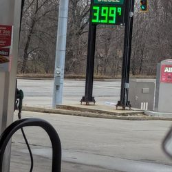Casey's - Sign says $2.59
