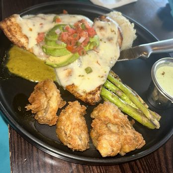 The Rim - Cheesy Chicken Poblano - Wine Bars Near Me - Fort Worth, Texas The Rim - Cheesy Chicken Poblano - Wine Bars Near Me - Fort Worth, Texas