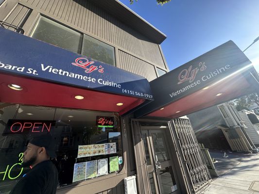Ly's Vietnamese Cuisine by null