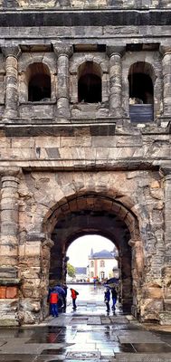 Porta Nigra by null