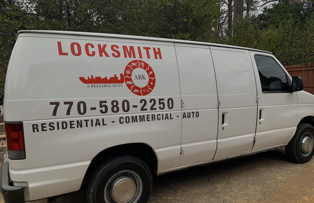 A RELIABLE KEYS Updated June 2024 1085 Main St, Forest Park