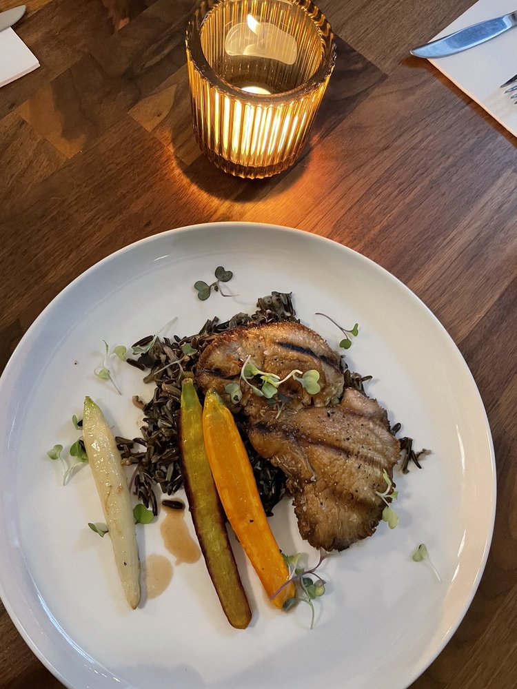 ANNA’S BISTRO Updated April 2024 10 Photos 11 Judd St, Marine on