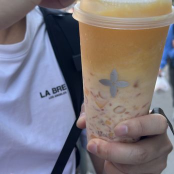 Molly Tea - Jasmine mango smoothie - Bubble Tea Near Me - New York, New York Molly Tea - Jasmine mango smoothie - Bubble Tea Near Me - New York, New York