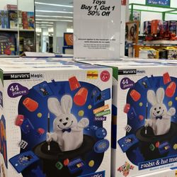 Macy’s Home Store - Magician set