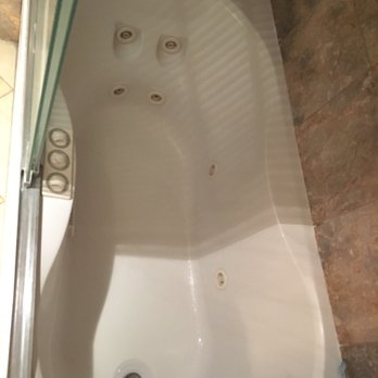 Hotel Coral Reef - My favorite part... the jetted tub! - Hotels Near Me - Kapaa, Hawaii Hotel Coral Reef - My favorite part... the jetted tub! - Hotels Near Me - Kapaa, Hawaii