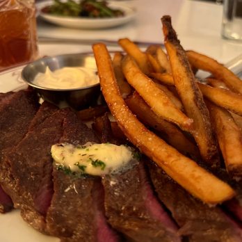Le Swan - Steak frites - French Near Me - Toronto, Ontario