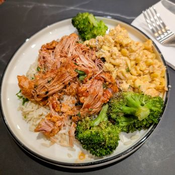 Sapphire Lounge - Airport Lounges Near Me - Phoenix, Arizona