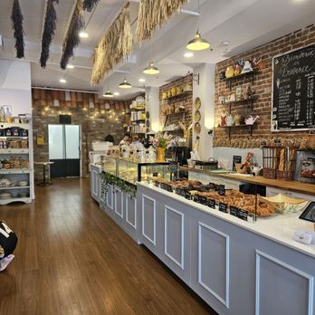 Un Instant En Provence - Bakeries Near Me - Montreal, Quebec Un Instant En Provence - Bakeries Near Me - Montreal, Quebec