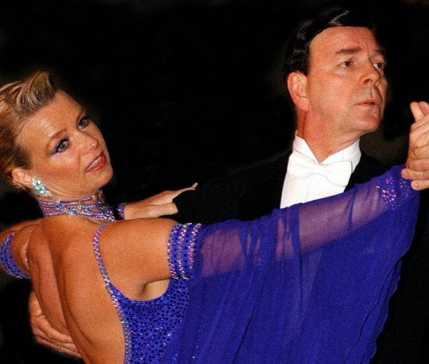 Annica Menicutch, Dance Instructor Logo