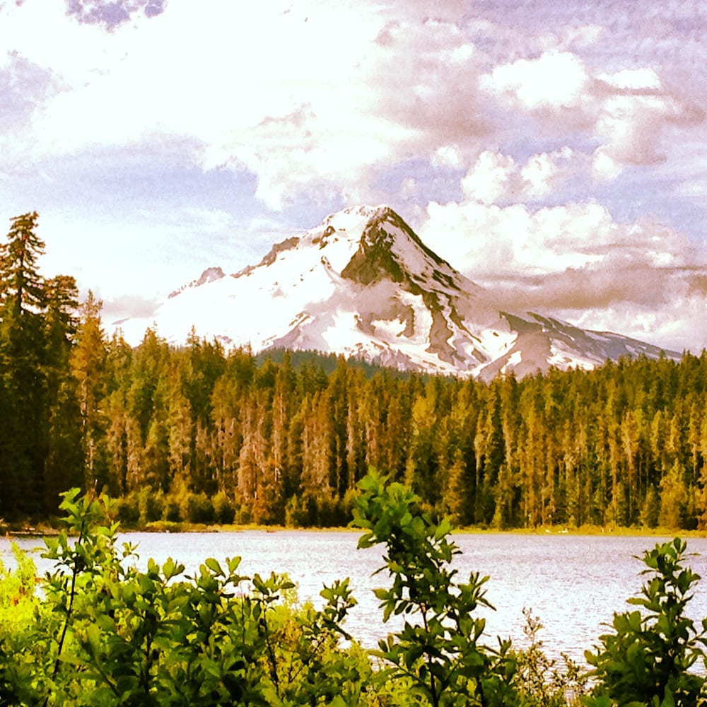 Social spots from Adventures Across Oregon