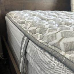 Bed with defects! Bed with defects!