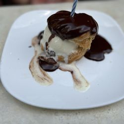Meson Sabika - Profiteroles del Pirineo ($11)