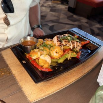 Dos Olas Cantina - Fajitas - Beer, Wine & Spirits Near Me - Park City, Utah