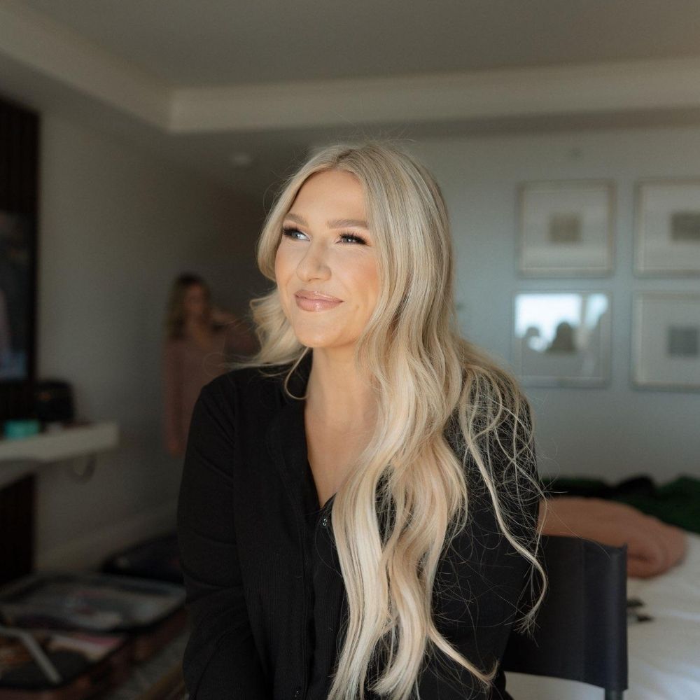 Sunless Love Spray Tanning Logo