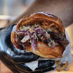 FatBoysBBQ - Brisket sandwich!!!