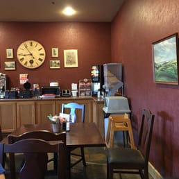 Breakfast area Breakfast area