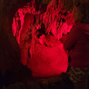 Grand Caverns - Dantes Inferno - Historical Tours Near Me - Grottoes, Virginia Grand Caverns - Dantes Inferno - Historical Tours Near Me - Grottoes, Virginia