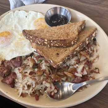 Snooze, an A.M. Eatery - Corn beef hash - Breakfast & Brunch Near Me - Chapel Hill, North Carolina Snooze, an A.M. Eatery - Corn beef hash - Breakfast & Brunch Near Me - Chapel Hill, North Carolina