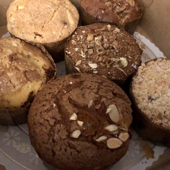Wheatberry Bake Shop - 1/2 Dozen Assorted Muffins - Bakeries Near Me - Snyder, New York