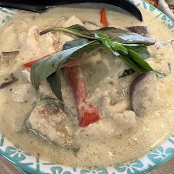 Thai Nakorn Restaurant - Thai Near Me - Stanton, California