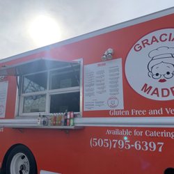 Taqueria Gracias Madre - Outside truck