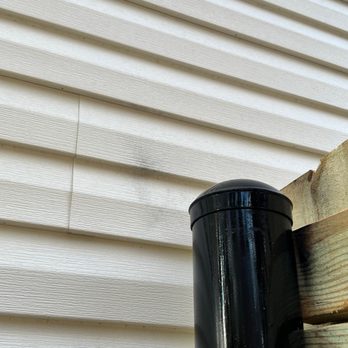 Superior Fence & Rail - They spray painted the poles on site resulting in overspray on the side of my house. - Fences & Gates Near Me - Apex, North Carolina Superior Fence & Rail - They spray painted the poles on site resulting in overspray on the side of my house. - Fences & Gates Near Me - Apex, North Carolina