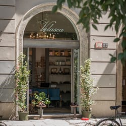 Bottega Velasca - From the outside