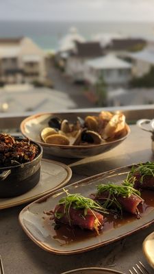 Pescado Seafood Grill & Rooftop Bar by null