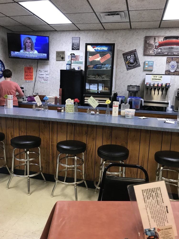 THE LUNCH BOX Updated September 2024 14 Reviews 1837 E 51st St