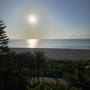 Castle Beach Hotel - Hotels Near Me - Miami Beach, Florida Castle Beach Hotel - Hotels Near Me - Miami Beach, Florida