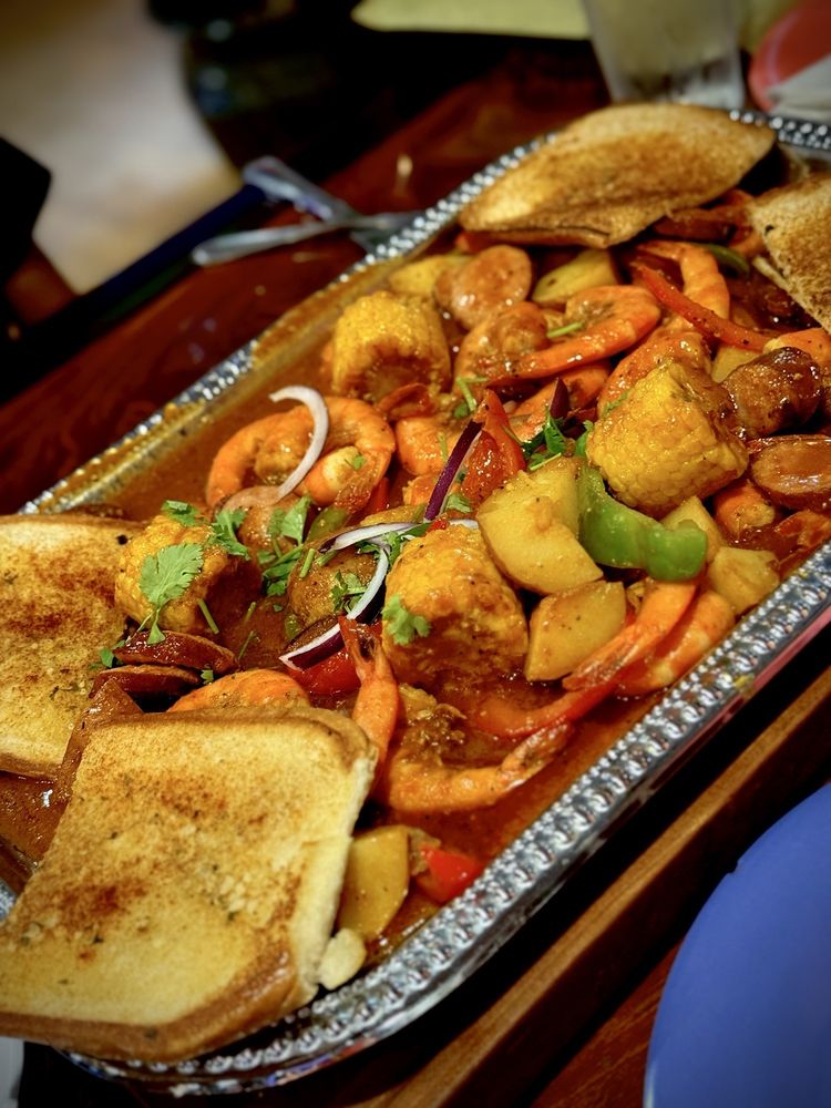 Crabby's Seafood & More — Mexican restaurant in Montebello