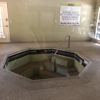 Shelter Cove Apts - How can they allow this to just sit there?? I don't get it. Please fix or make it into something else. - Apartments Near Me - Las Vegas, Nevada